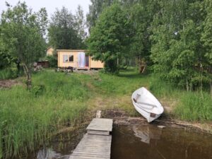 Kelo 21 järven rannalla - Loghirsi